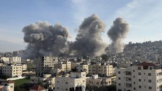 Gazze'de ateşkesin ardından katil İsrail, Batı Şeria'da saldırılarını artırdı