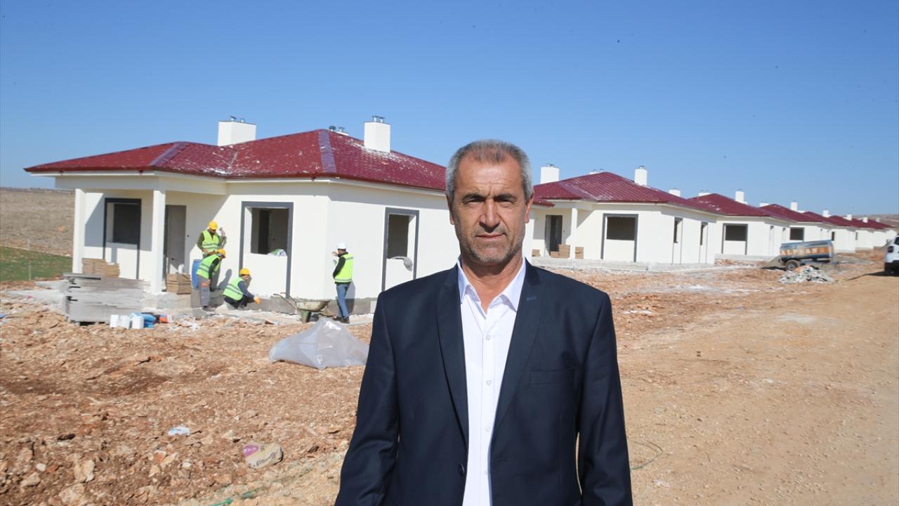 Köy tipi hafif çelik konutların yapımı hızla sürüyor