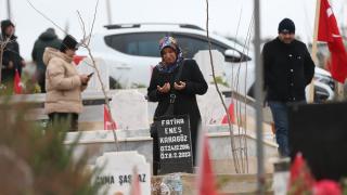 İskenderun'da depremlerin ikinci yılında mezarlıklar ziyaret edildi