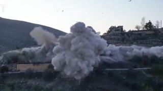 İşgalci İsrail, ateşkese rağmen Lübnan'da binaları havaya uçurdu