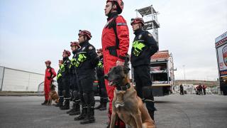 "Asrın felaketi"nde 660 depremzedeyi kurtaran PAK timleri zorlu eğitimden geçiyor