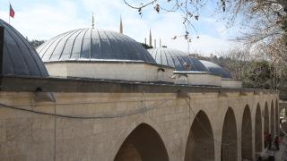 Şanlıurfa'da depremde hasar gören tarihi camiler ibadete açılıyor