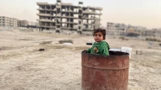 Suriye’de enkazlar arasında yaşam devam ediyor