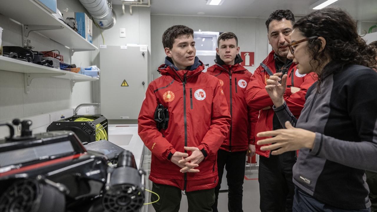 "Öğrenciler Türkiye`nin gururu"