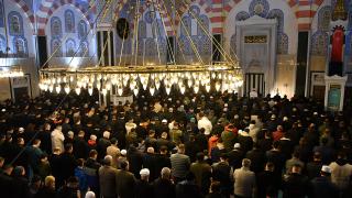 Ramazanın müjdecisi Berat Kandili idrak edildi