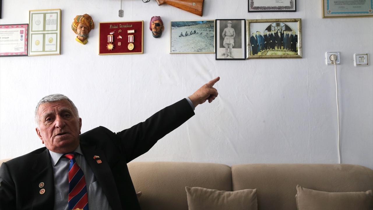 Ezan sesiyle duygu dolu anlar yaşandı