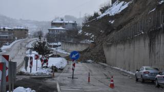 Ordu'da heyelan anı kamerada