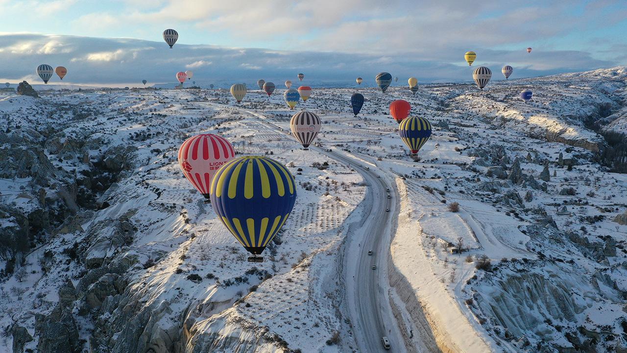 Balonlar 18 gün sonra Kapadokya semalarını renklendirdi