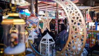 Bağdat’tın tarihi “Şorca Çarşısı”nda, ramazan alışverişi hareketliliği