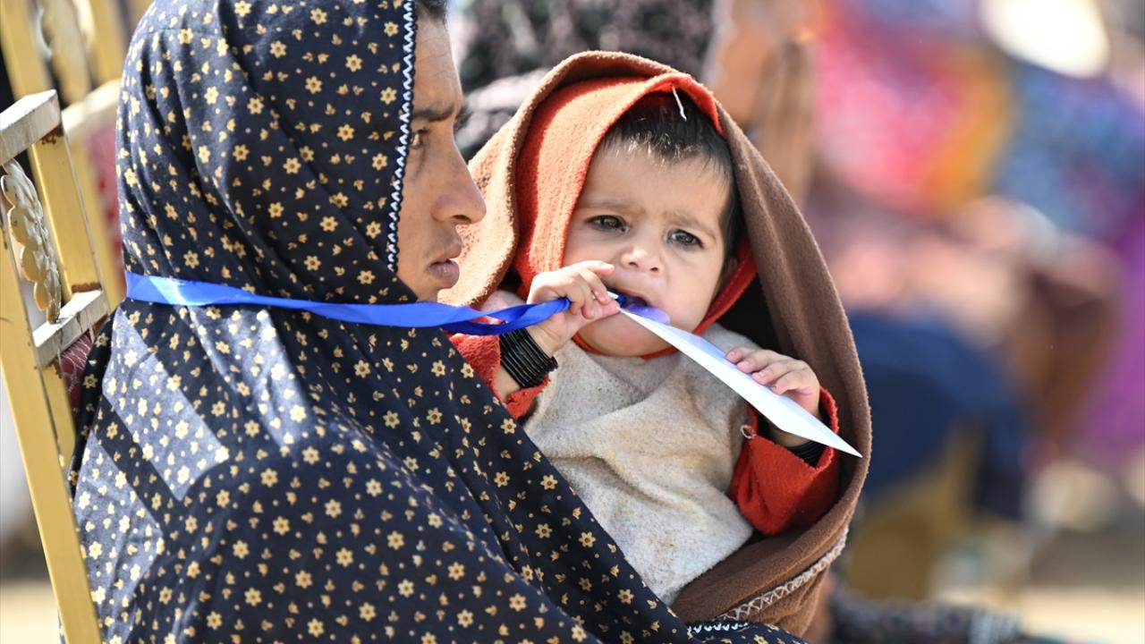Thatta da yardım kolileri sahiplerine ulaştırıldı