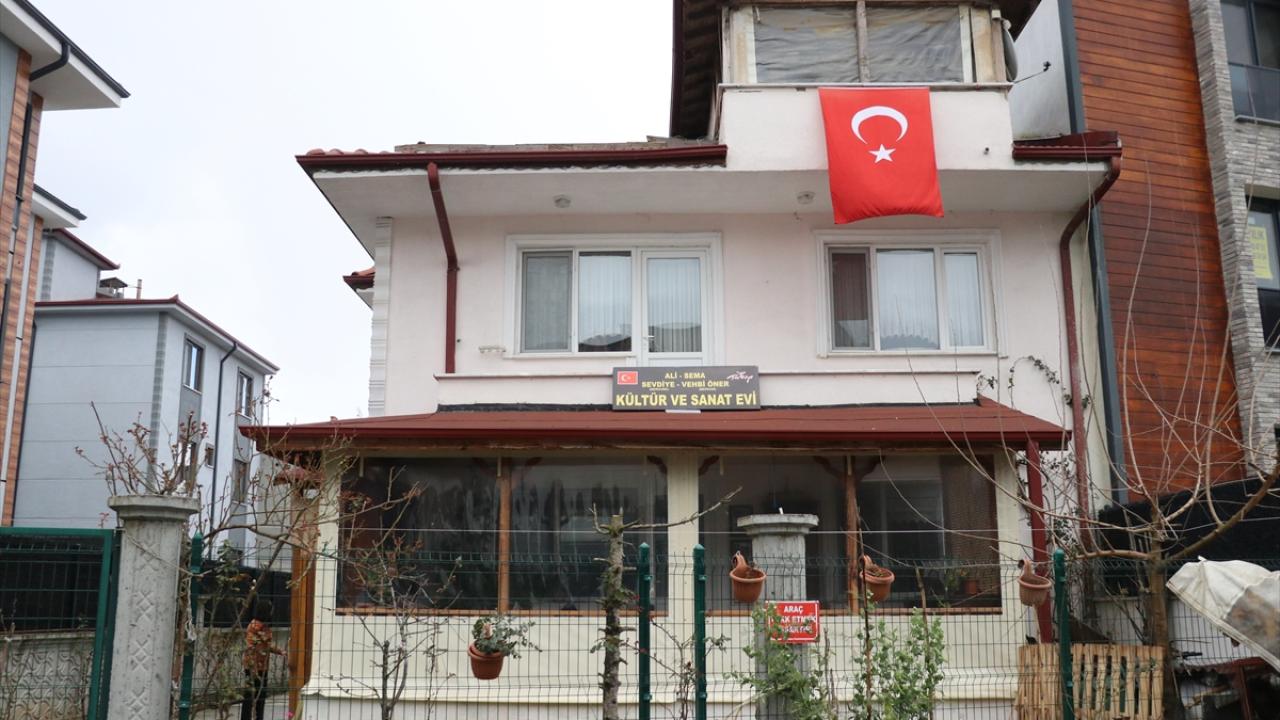 "El işi yapmaya devam edeceğim, zaten elimde çok iş var"