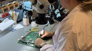 HAVELSAN, "Gemi Veri Dağıtım Sistemi"ndeki elektronik kartları millileştirdi