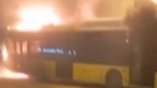Büyükçekmece'de İETT otobüsü alev alev yandı
