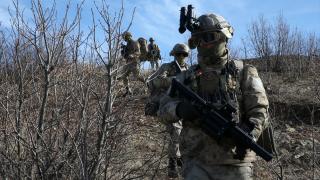 JÖH timleri, yüksek rakımlı dağlarda operasyonlarını sürdürüyor