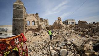 İsrail saldırılarında zarar gören Paşa Sarayı Müzesi’ndeki Osmanlı eserleri kurtarılıyor