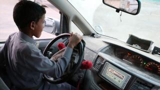 İç savaş ve insani krizin yaşandığı Yemen'in çocuk şoförleri