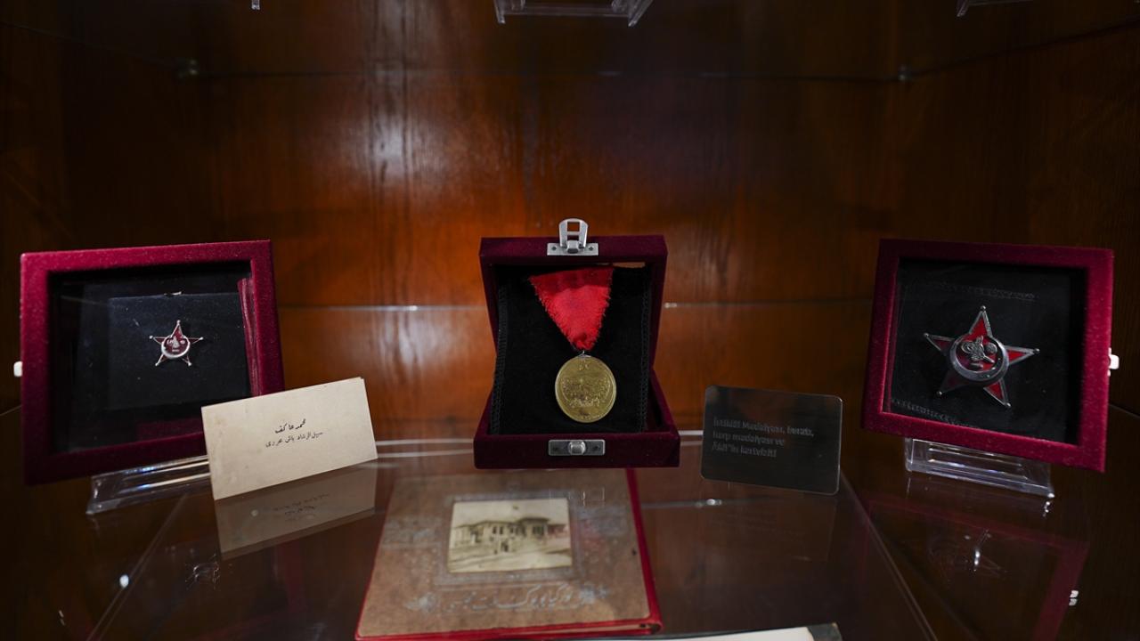 "Akif İstanbul`da yaşayan, İstanbul`da büyüyen bir insan"