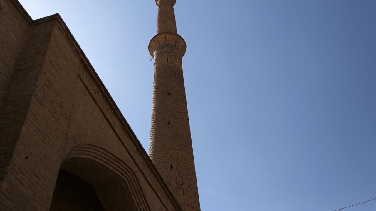 Bölgedeki en yüksek yapılardan