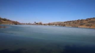 Tokat'taki İhsaniye Göleti'nin yüzeyi buz tuttu