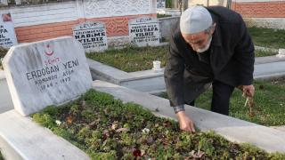 Şehit oğlunun maaşını ve sattığı arsayı bağışladı