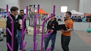 Dört dalda ödül alan liseli gençler ABD yolunda