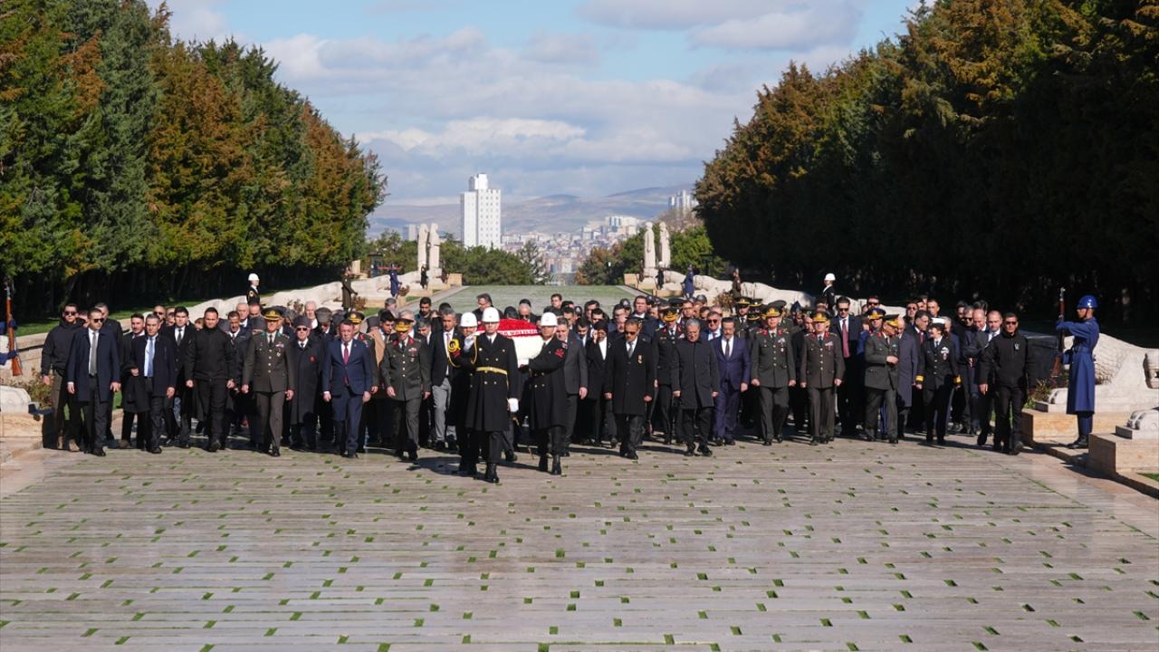 Çanakkale Zaferi'nin 110’uncu yıl dönümü dolayısıyla Anıtkabir'de tören düzenlendi