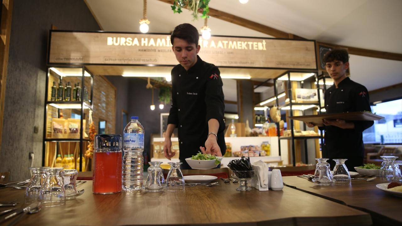 "Her gün yaklaşık 100 misafir ağırlıyoruz"