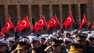 Çanakkale Zaferi'nin 110’uncu yıl dönümü dolayısıyla Anıtkabir'de tören düzenlendi