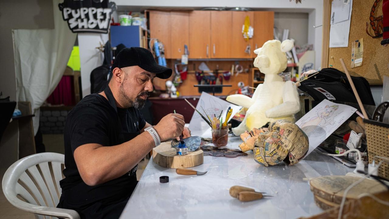 "Çocuklarla kuklaların ilişkisi çok güzel"