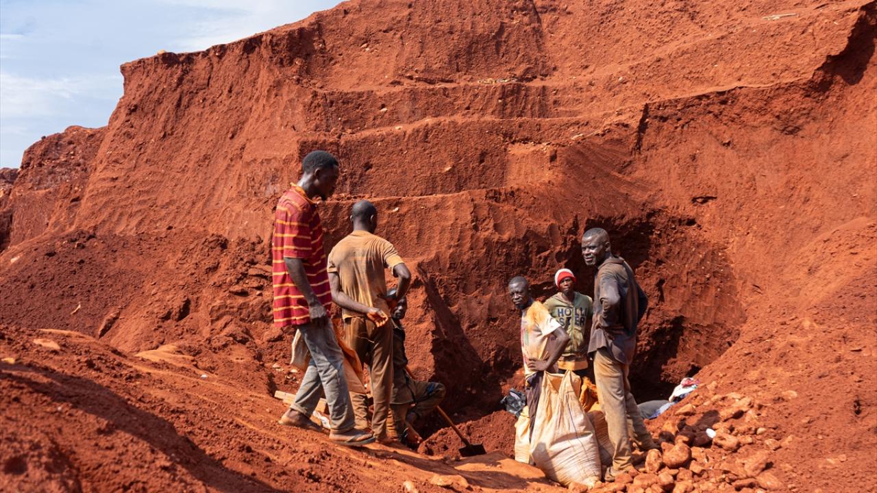 Demokratik Kongo Cumhuriyeti’nde gayriresmî madende çökme: 5 ölü