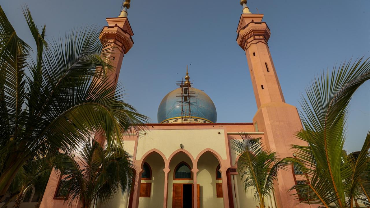 Touba Mamelles Camii