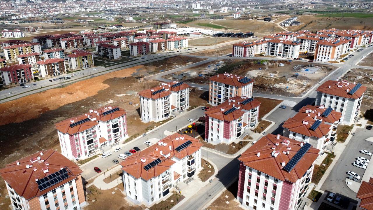 "Yeni evimizde ilk bayramımızı geçiriyoruz"