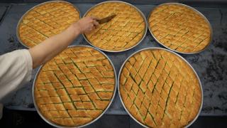 Antep baklavasında üretim Ramazan Bayramı öncesinde arttı
