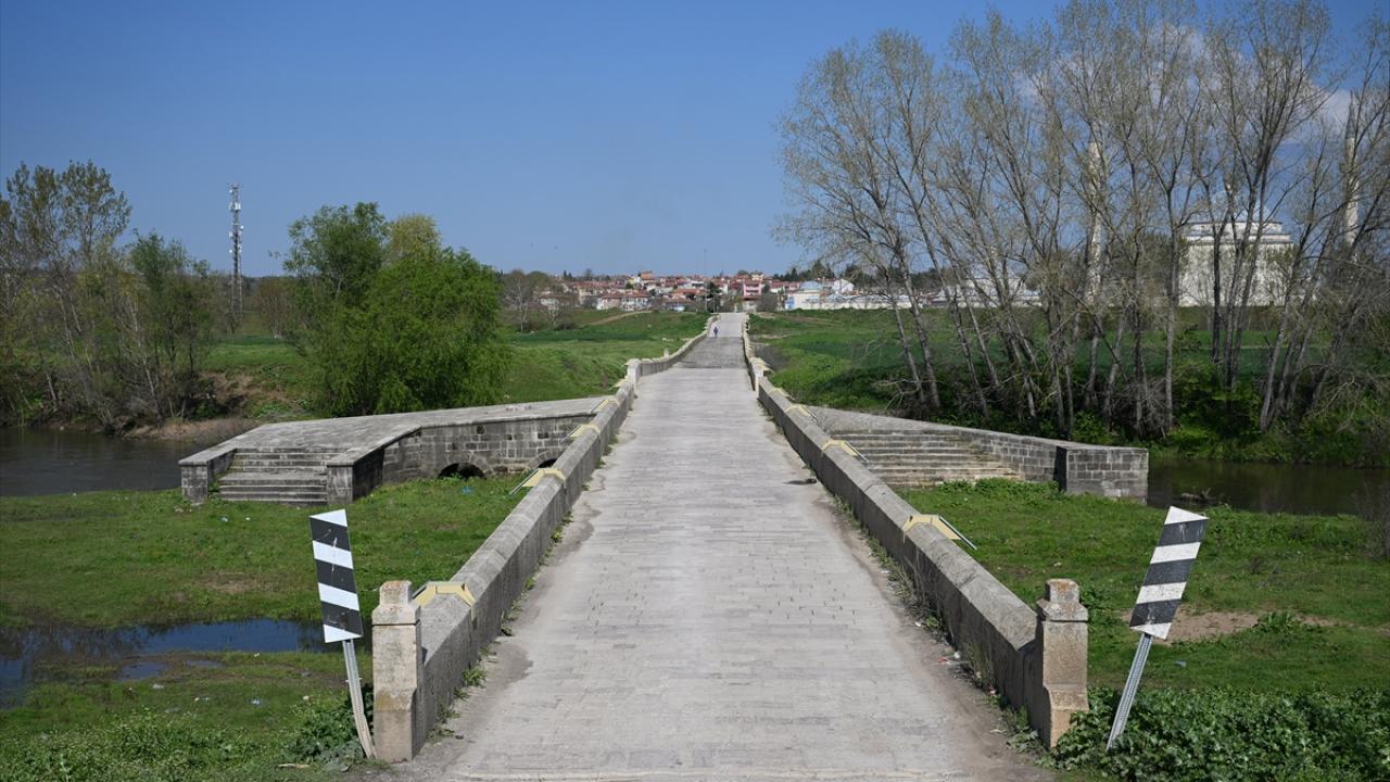 Yalnızgöz Köprüsü