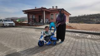 Adıyaman'daki köy tipi afet evlerine yerleşen depremzedeler mutlu