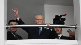 Bahçeli, MHP Genel Merkezi'nde partilileri selamladı