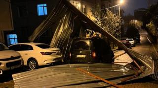 İstanbul'da sağanak ve fırtına etkili oluyor