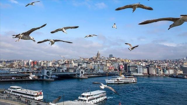 Hafta sonu sıcak hava ve yerel sağanak bir arada haber görseli