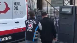 Otomobilinden indi, başka bir araca saldırdı: Sürücünün ehliyetine el konuldu