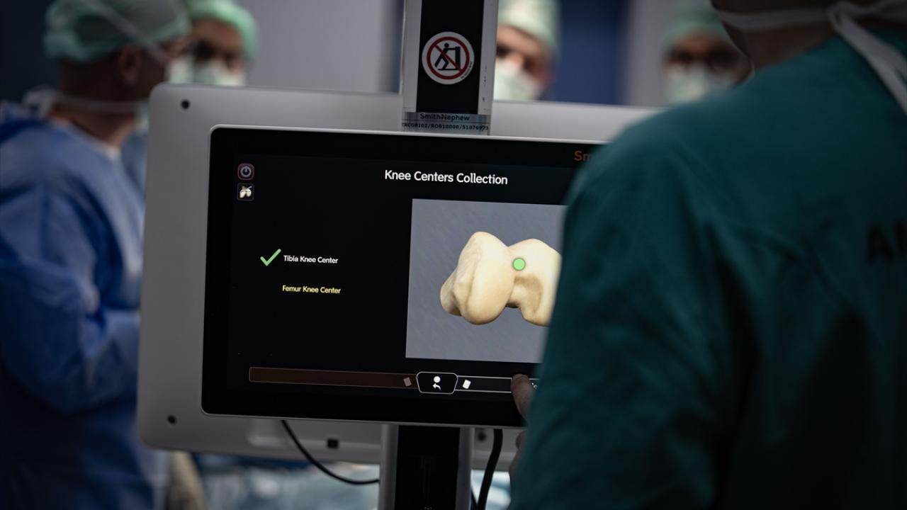 "Hastanın ameliyat sonrası ağrısı yok denecek kadar az oluyor"