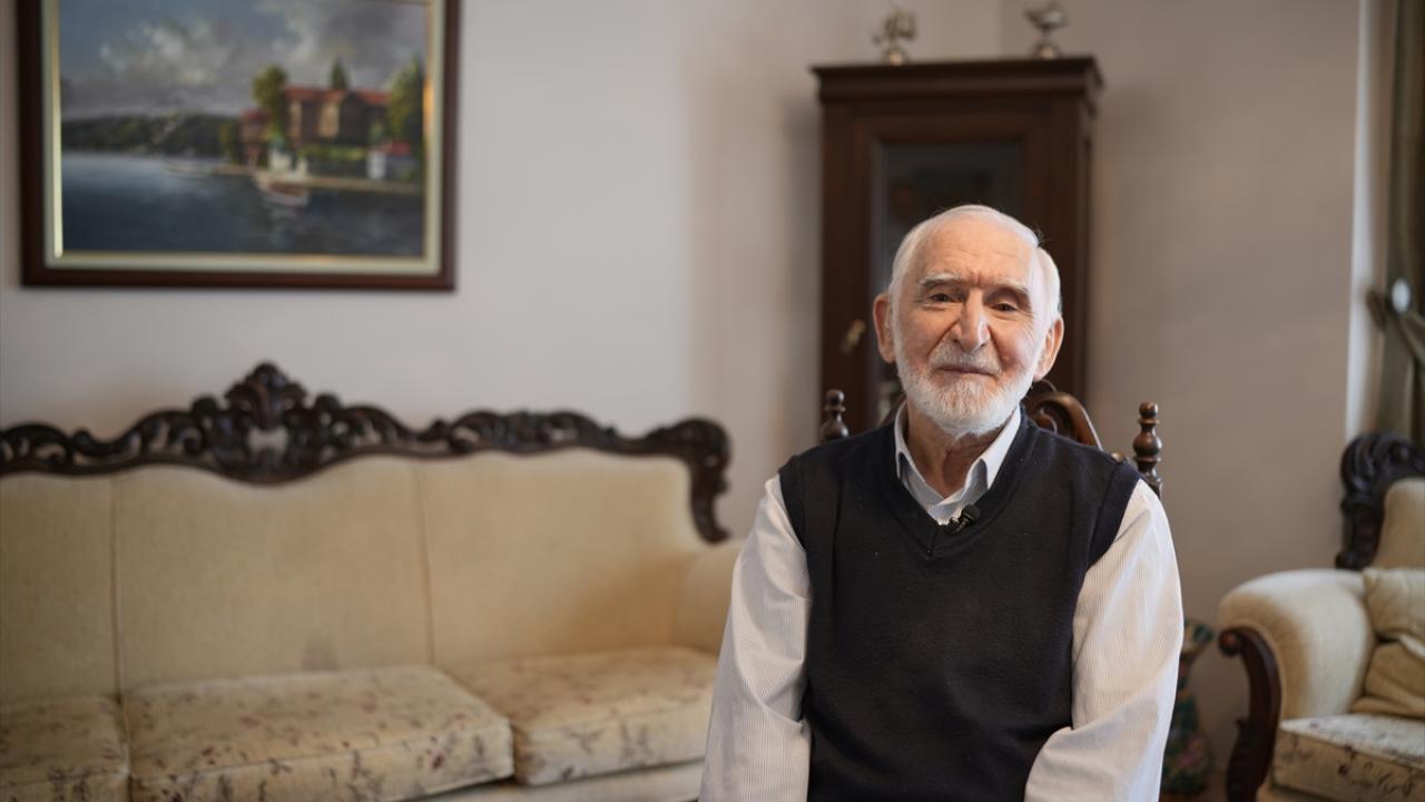 "71 yaşımdan sonra içimde Kur`an-ı Kerim`i yazma arzusu doğdu"