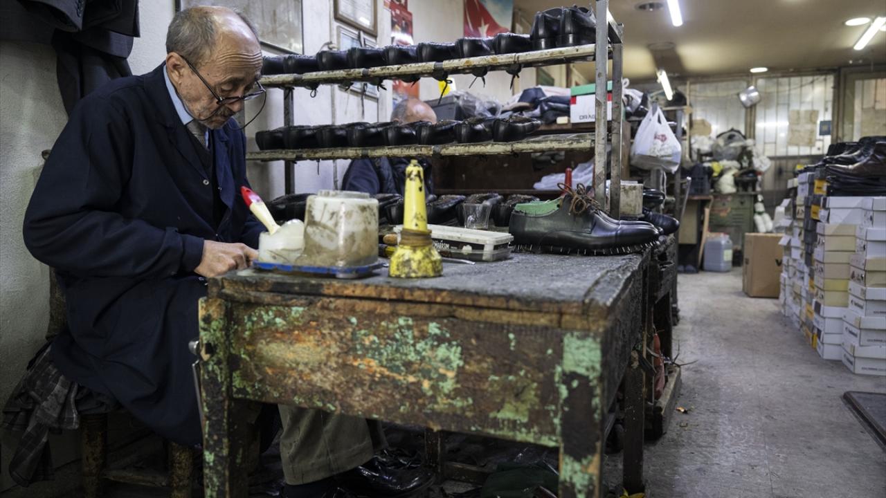 "40 senedir kravat takarım"