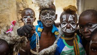 Senegalli çocuklardan “simb” gösterisi