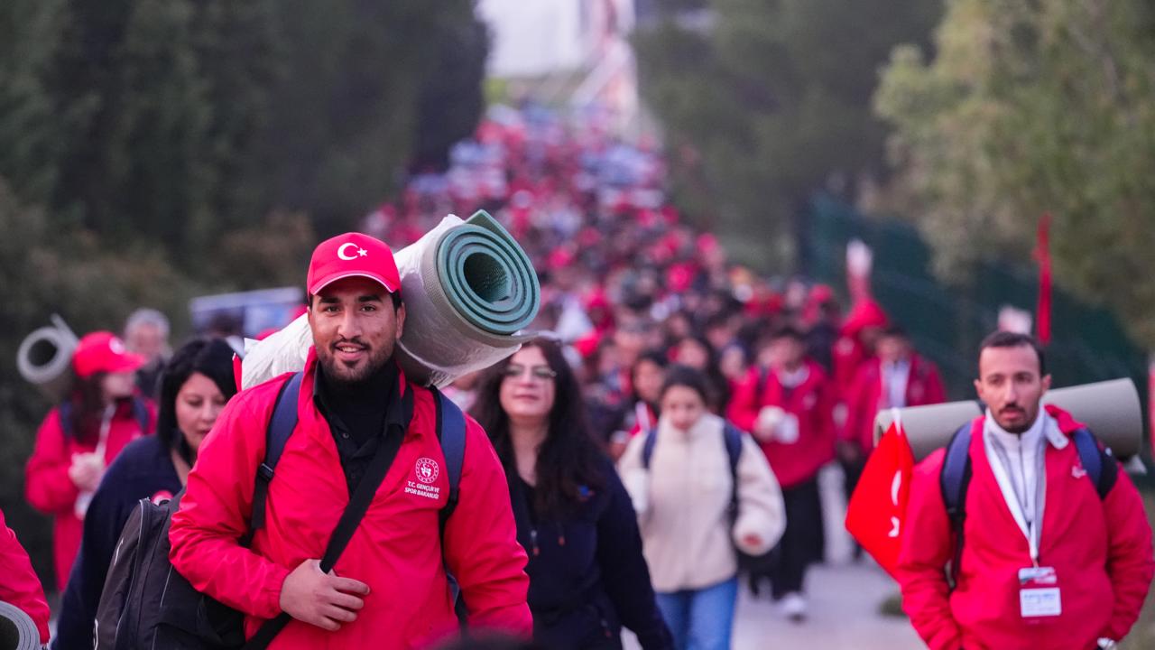 Gelibolu'da 57. Alay Vefa Yürüyüşü başladı