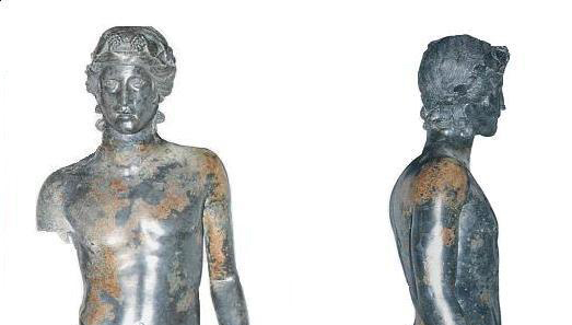 İngiltere`den gönüllü iade alınan bronz imparator heykeli