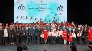 Emine Erdoğan: Sanatla tanışan her çocuk dünyayı da keşfeder