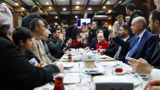 Cumhurbaşkanı Erdoğan Kağıthane'de vatandaşlarla bir araya geldi