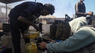 Gazze’de yakıt krizine çözüm plastik atıklardan akaryakıt üretimi