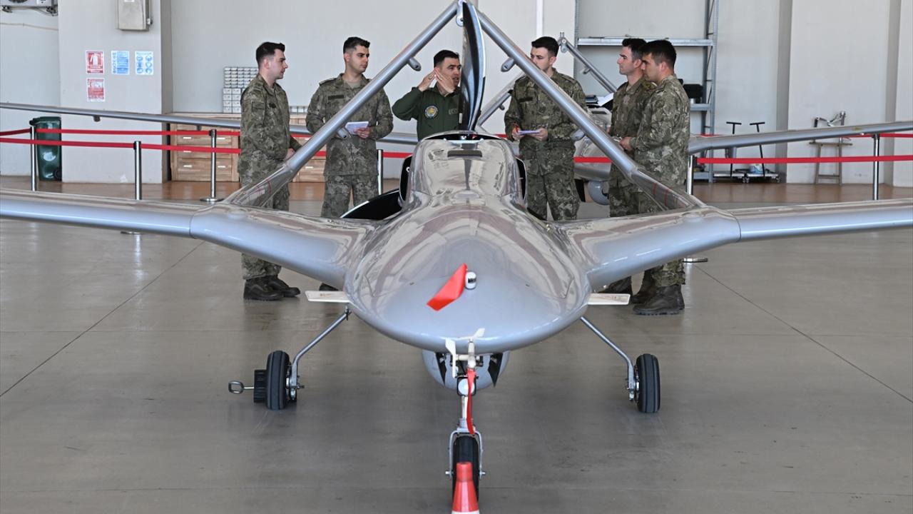 "Düşmana korku, dosta güven vermek için durmadan çalışacağız"