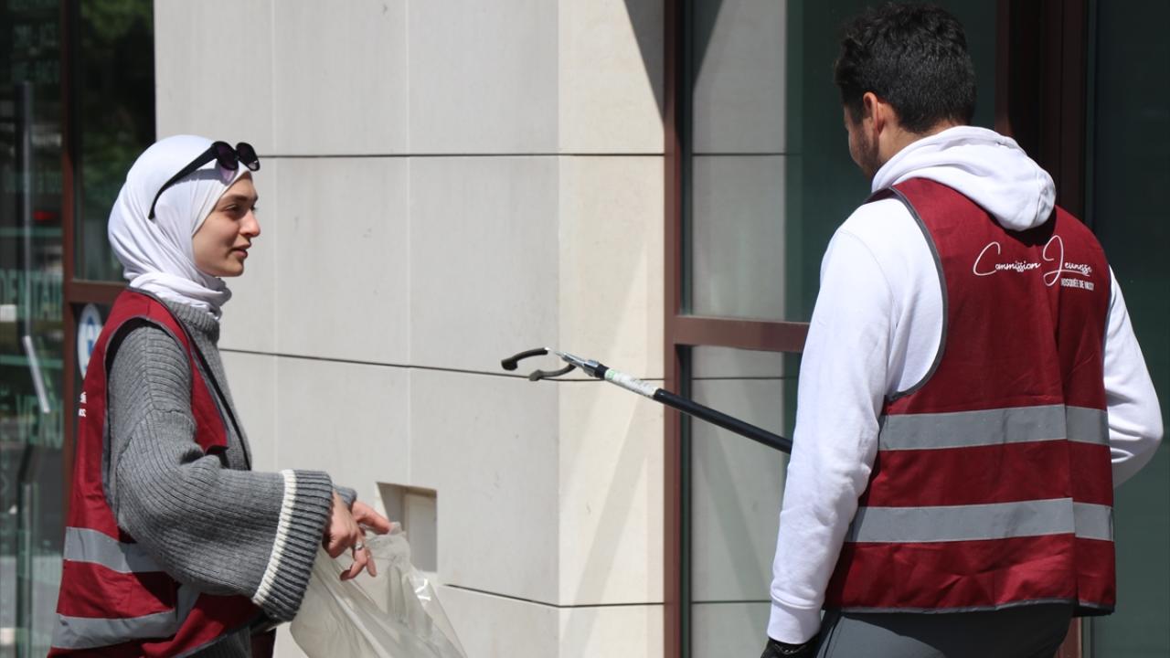 "Çocuklara çevreyi temiz bırakmak gerektiğini öğretmek önemli"